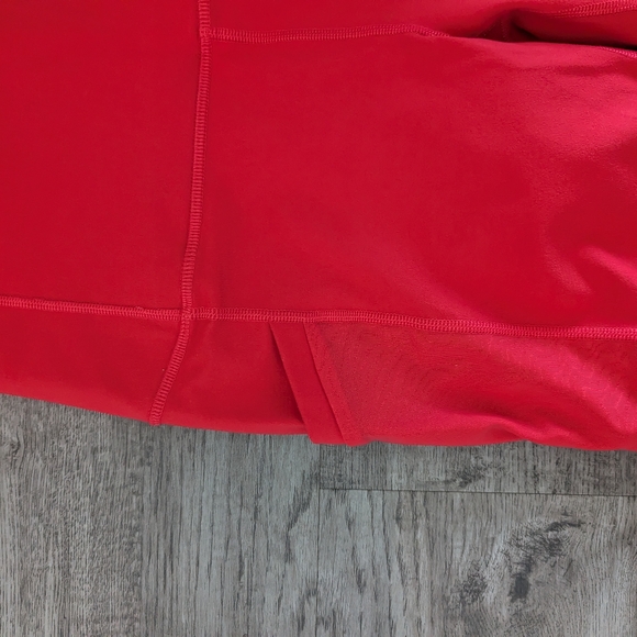Fabletics Set, Red, Small - Picture 6 of 6